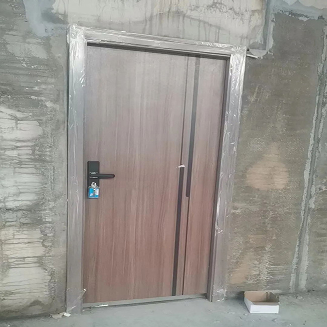 钢质门