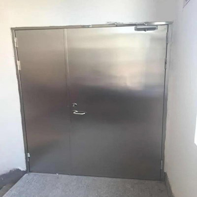 不锈钢防火门的安装工地效果